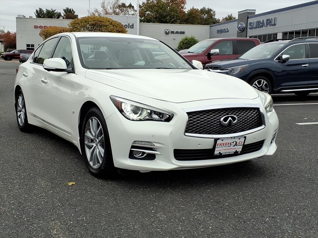 Used 2015 INFINITI Q50 PREMIUM DELUXE TOURING PACKAGE SEDAN