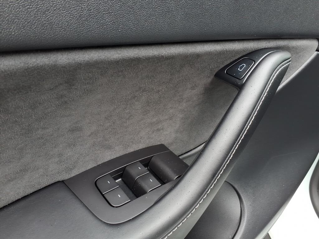 2021 Tesla Model Y Performance photo 4