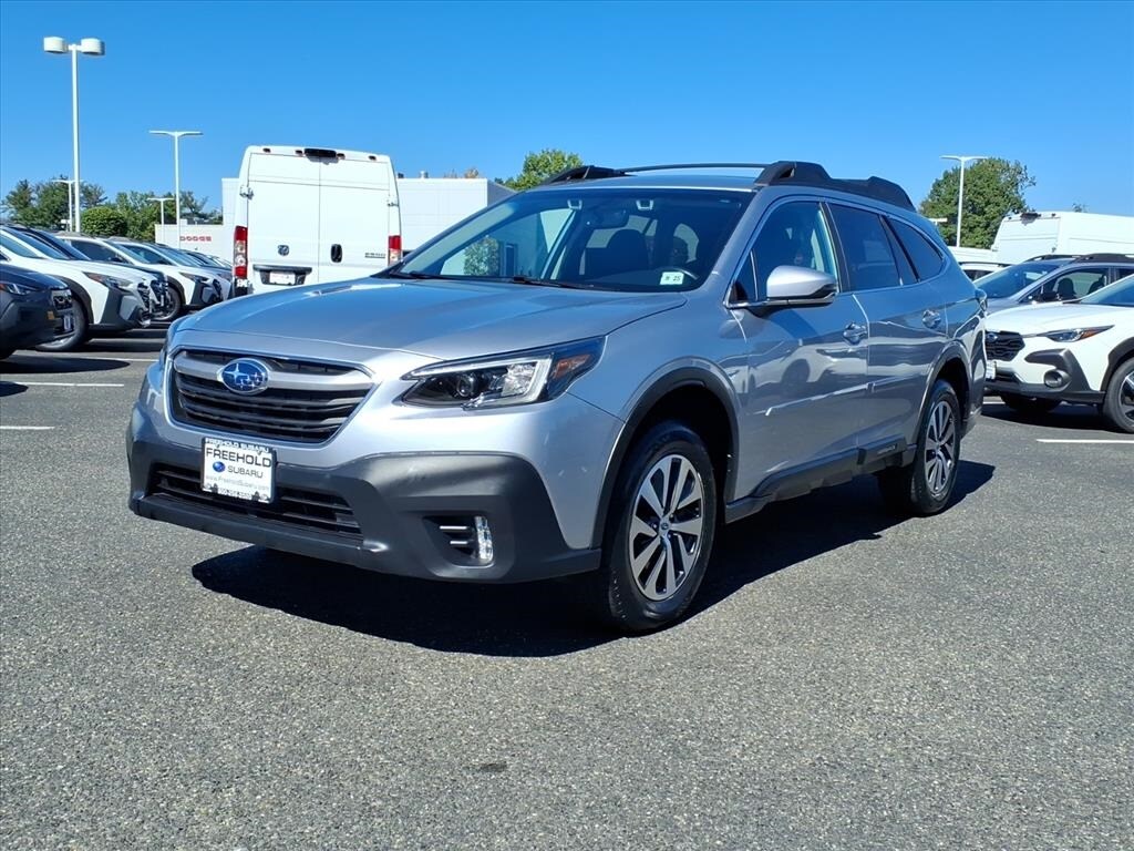 2020 Subaru Outback Premium photo 3