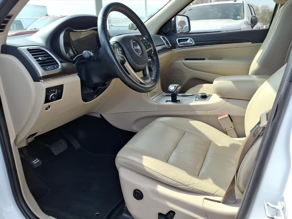 used 2015 Jeep Grand Cherokee car, priced at $10,599