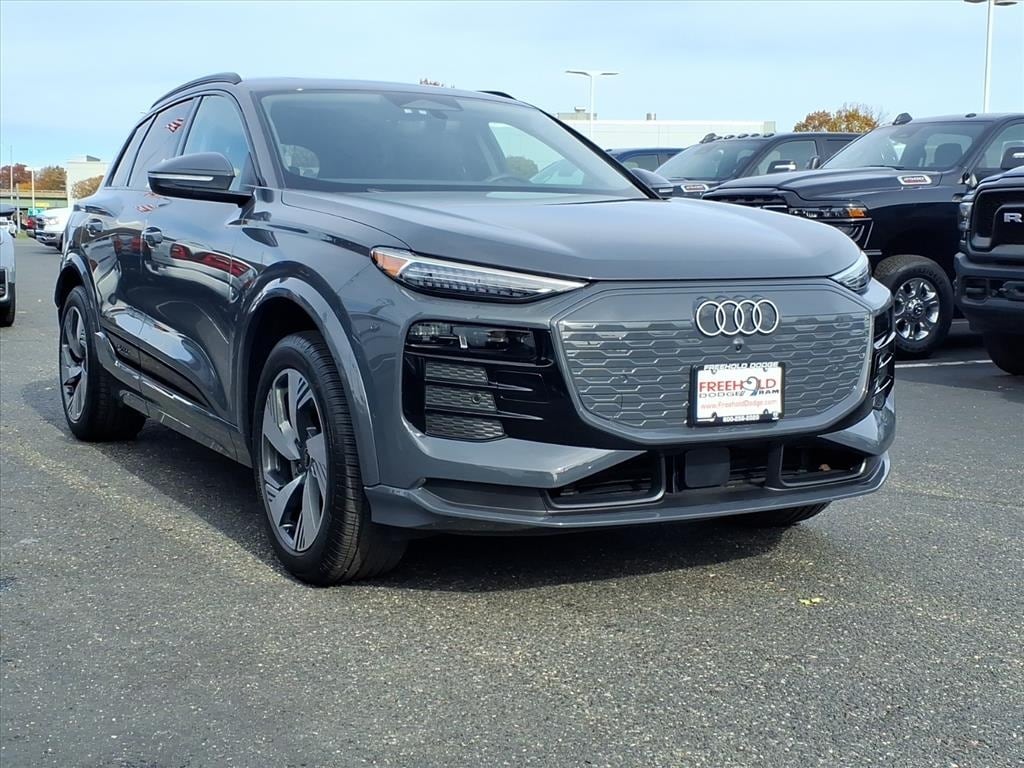 2025 Audi Q6 e-tron Premium Plus's photo