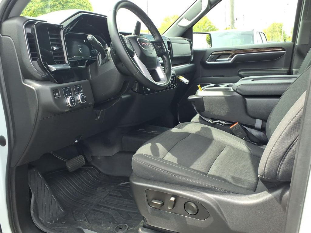 used 2023 GMC Sierra 1500 car, priced at $42,599