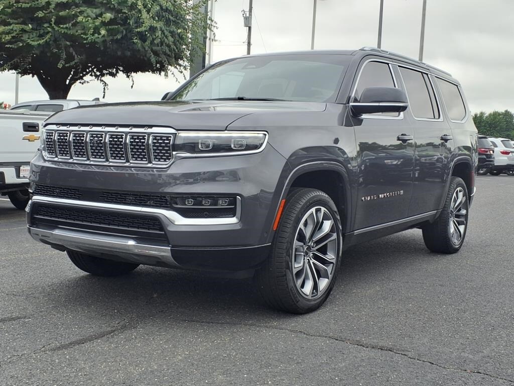 2024 Jeep Grand Wagoneer III photo 3