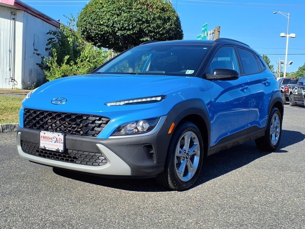2023 Hyundai Kona SEL photo 3