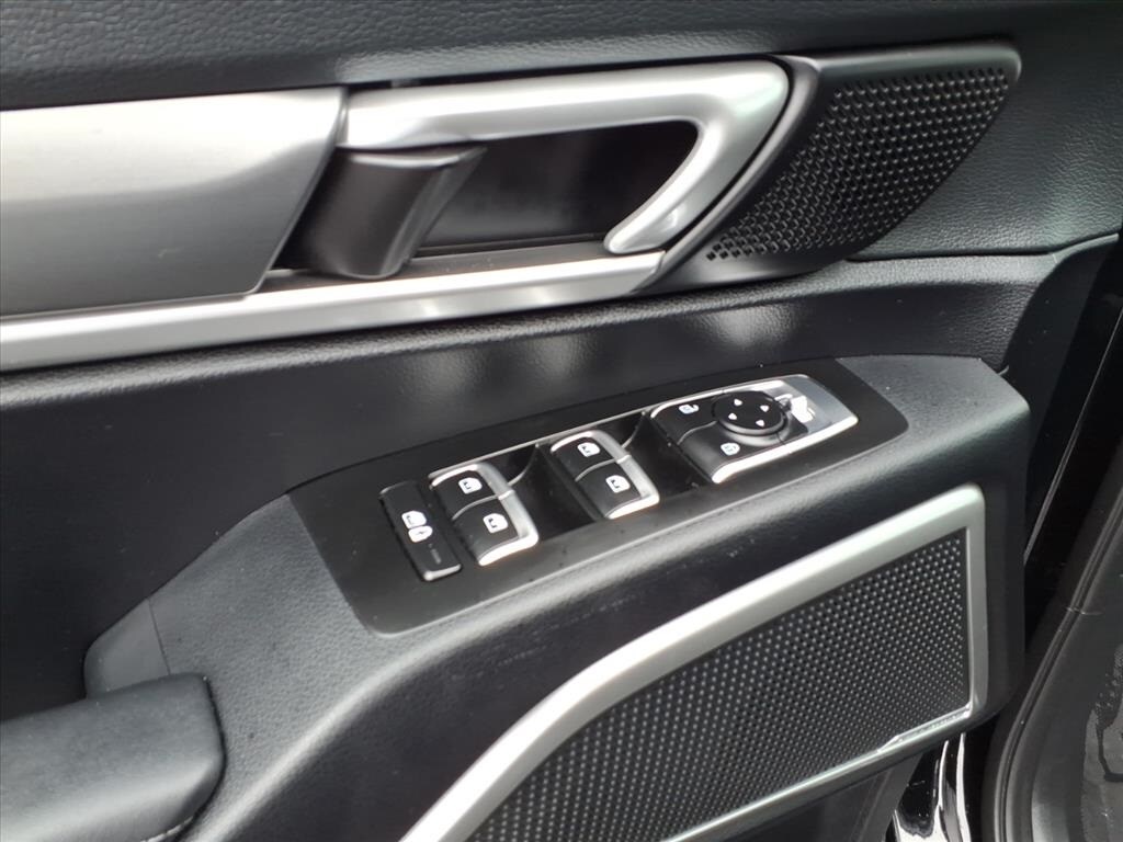 2022 Kia Telluride LX photo 4