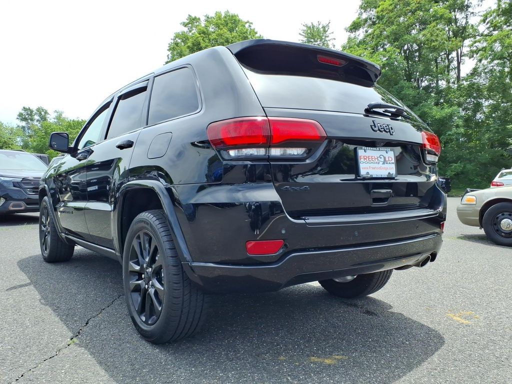 used 2018 Jeep Grand Cherokee car, priced at $16,599