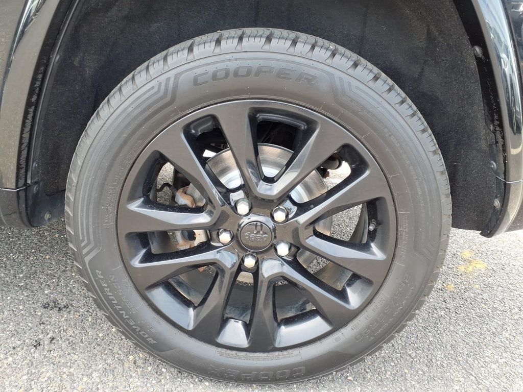 used 2018 Jeep Grand Cherokee car, priced at $16,599