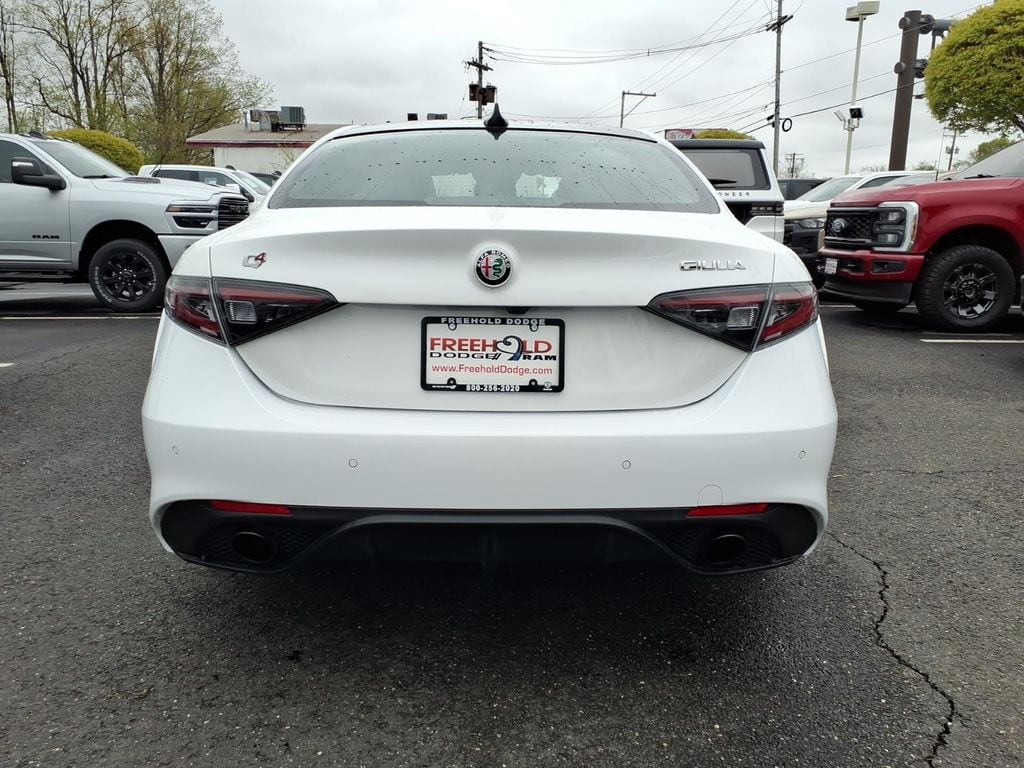 2024 Alfa Romeo Giulia Veloce - Photo 20