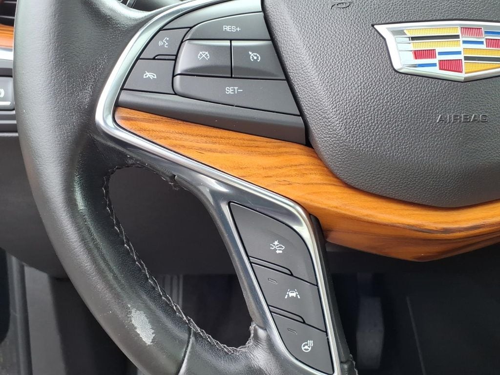 used 2021 Cadillac XT5 car, priced at $26,399