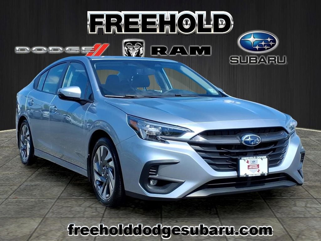 2023 Subaru Legacy Limited's photo