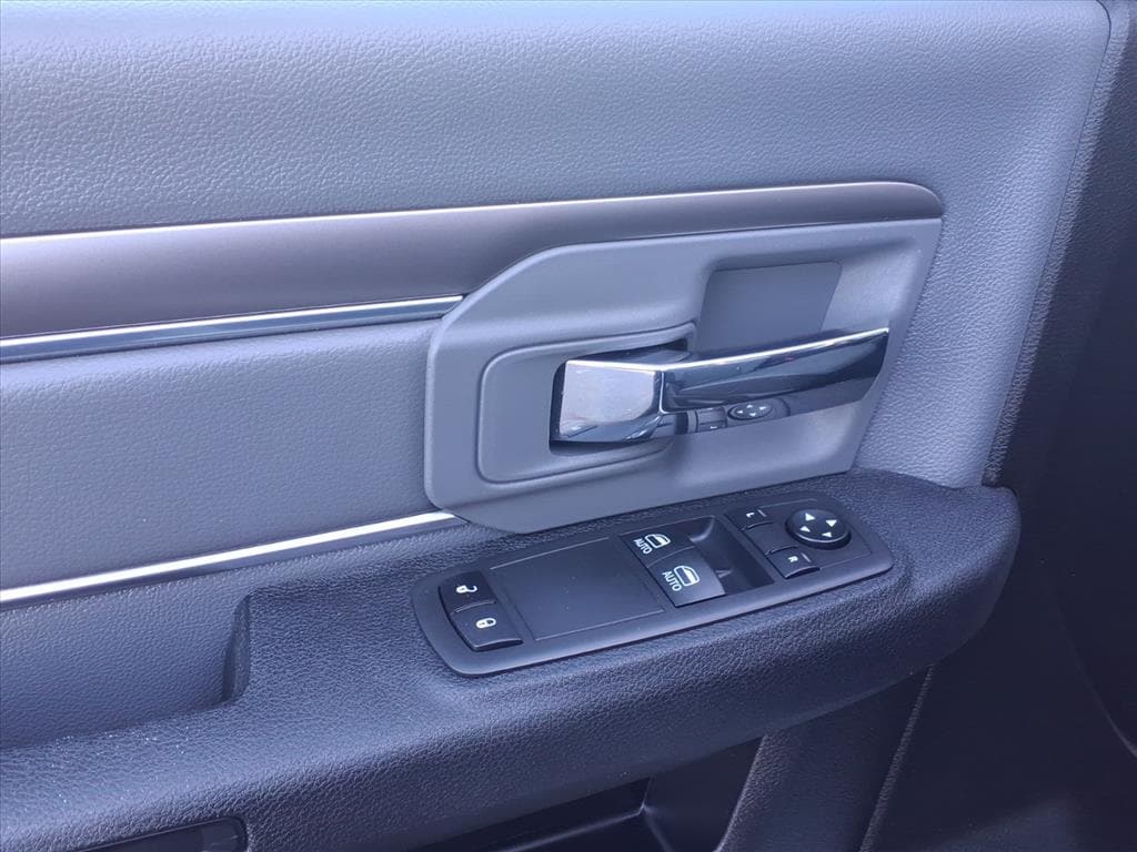 Used 2021 Ram 1500 | SLT REGULAR CAB 4X4 8' BED