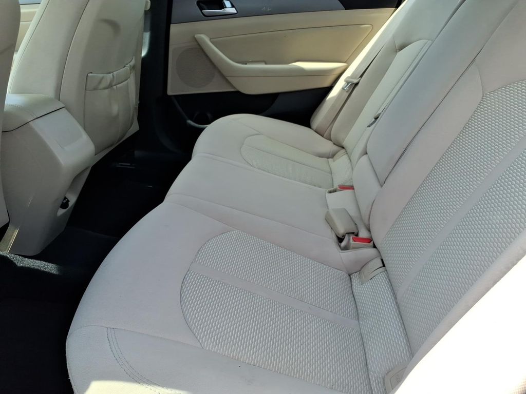 2015 Hyundai Sonata SE - Photo 16