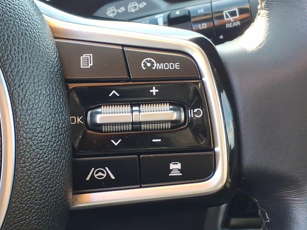 used 2023 Kia Sorento car, priced at $26,900