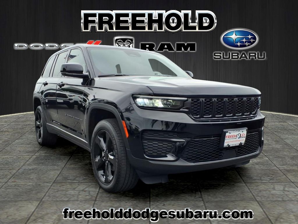 used 2023 Jeep Grand Cherokee car, priced at $29,600