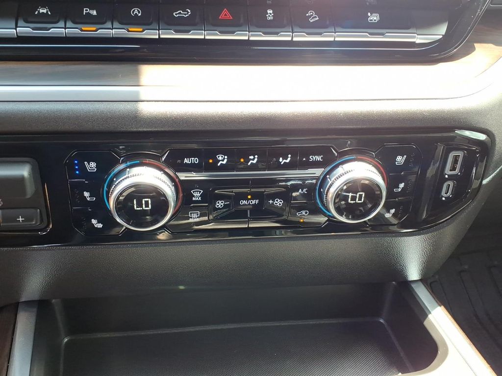 2026 GMC Sierra 1500 SLT - Photo 8