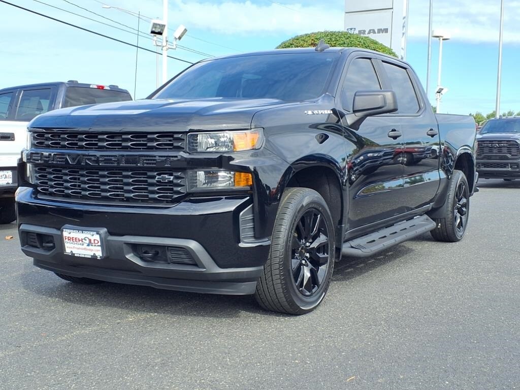 2020 Chevrolet Silverado 1500 Custom photo 3