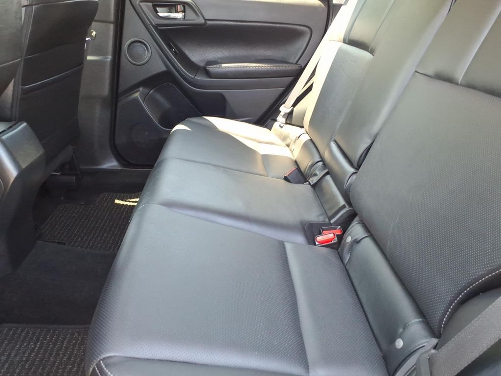 2016 Subaru Forester i Touring - Photo 17