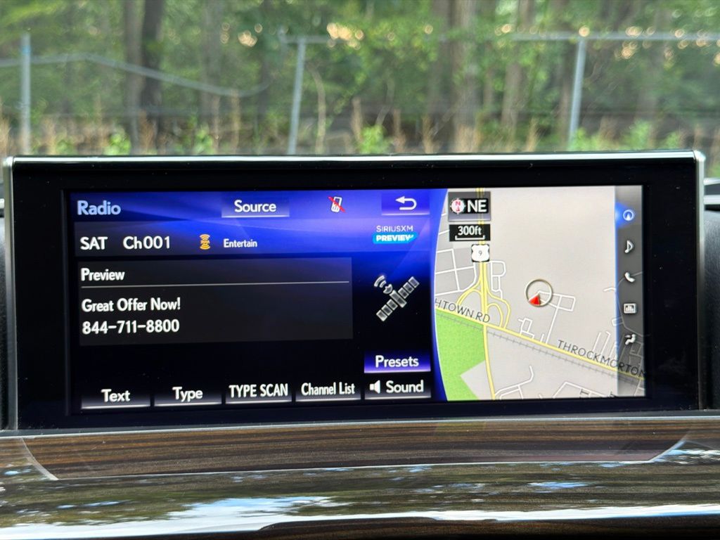 2021 Lexus LX 570 - Photo 29