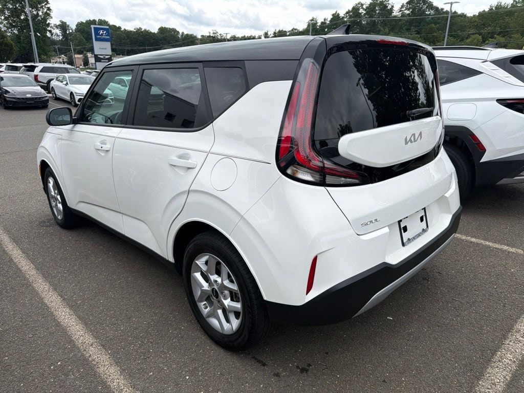 Used 2024 Kia Soul S Hatchback