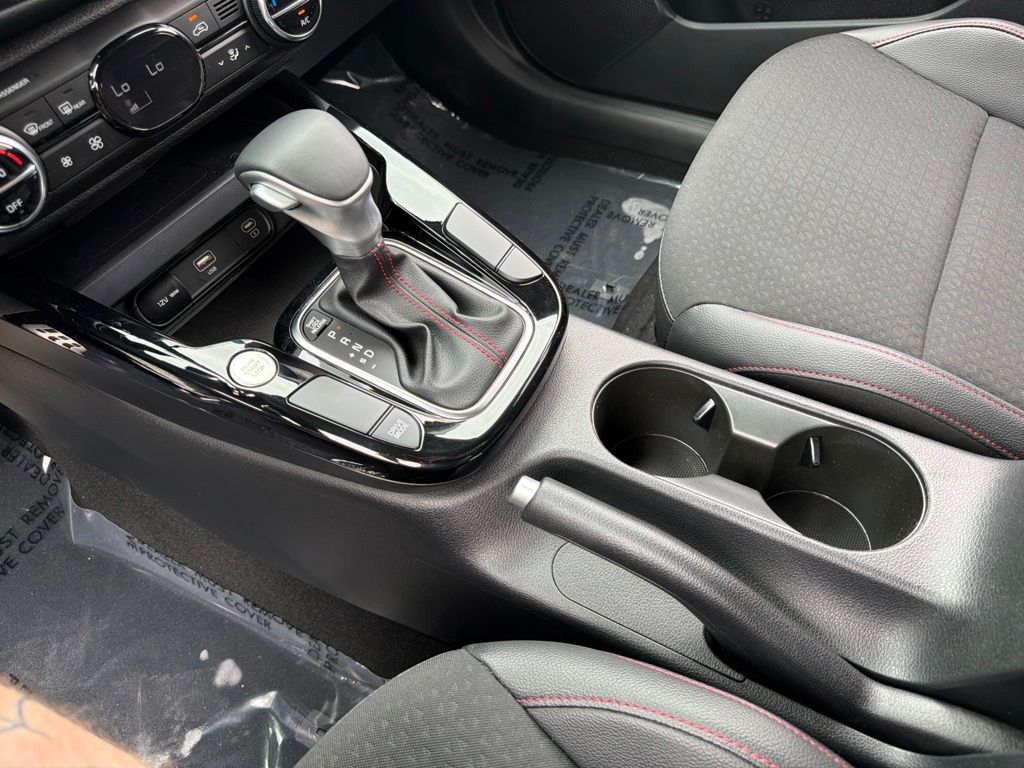 2024 Kia Soul GT-Line - Photo 28