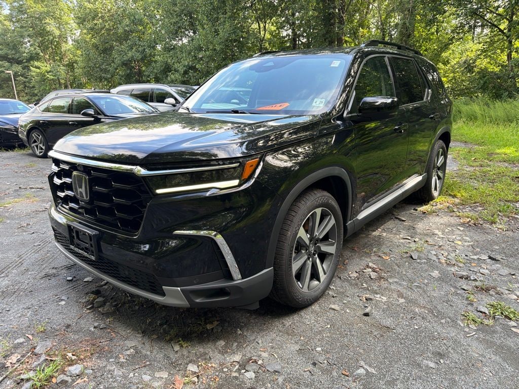 Used 2025 Honda Pilot Elite SUV