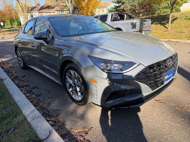 2023 Hyundai Sonata SEL photo 3