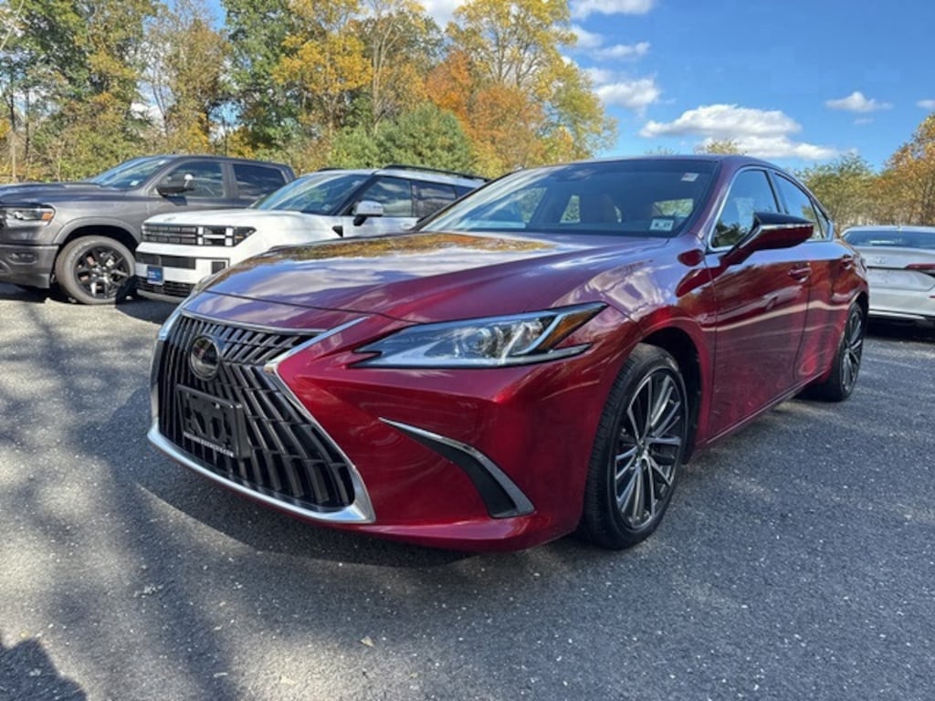 Used 2022 Lexus ES 350 Sedan