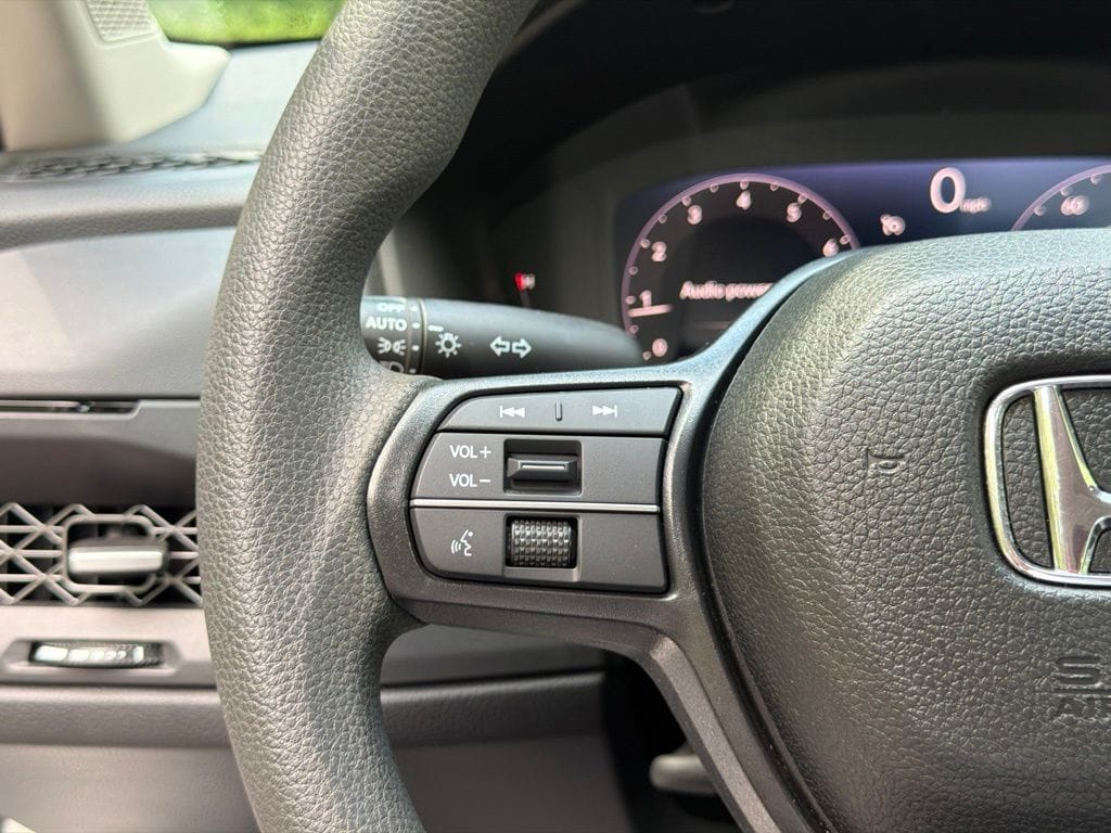 2025 Honda Accord SE - Photo 20
