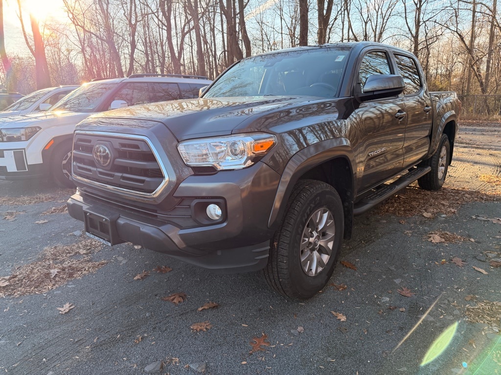 2019 Toyota Tacoma SR5's photo
