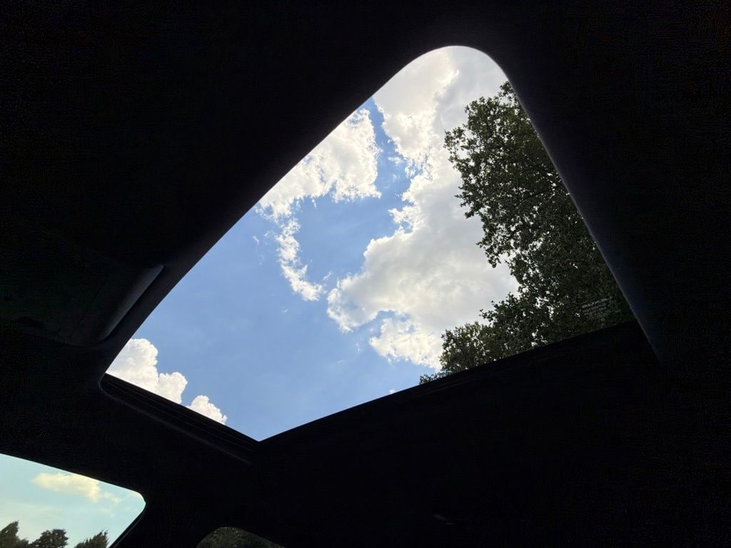 2021 Lexus LX 570 - Photo 35