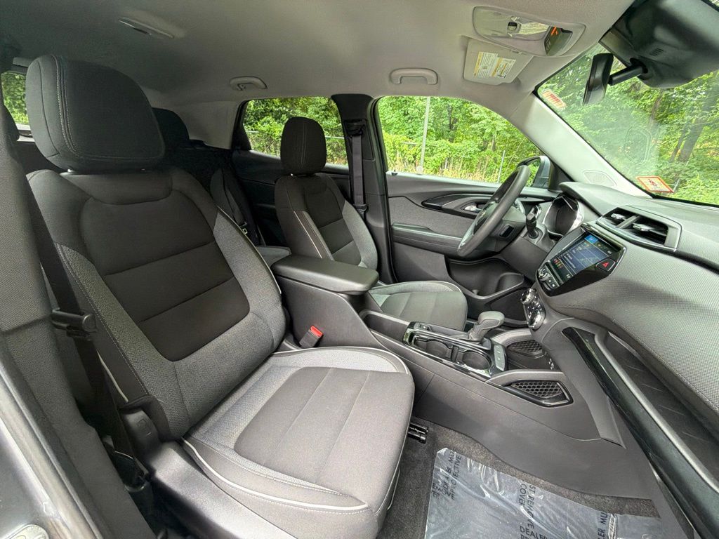 2021 Chevrolet Trailblazer LT - Photo 9