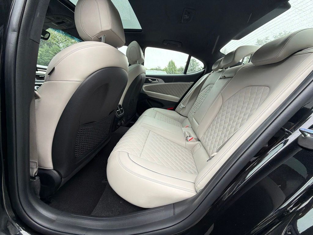 2023 GENESIS G70 Standard - Photo 14