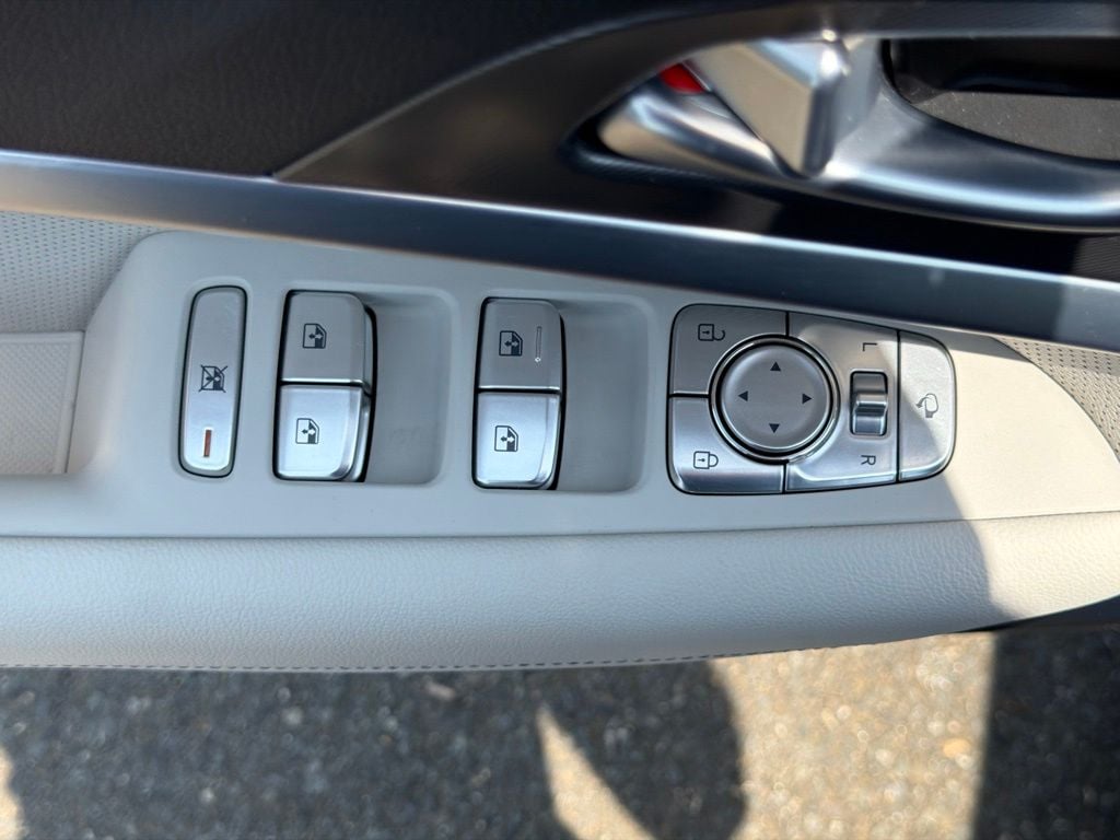 2024 GENESIS G70 Sport Advanced - Photo 17