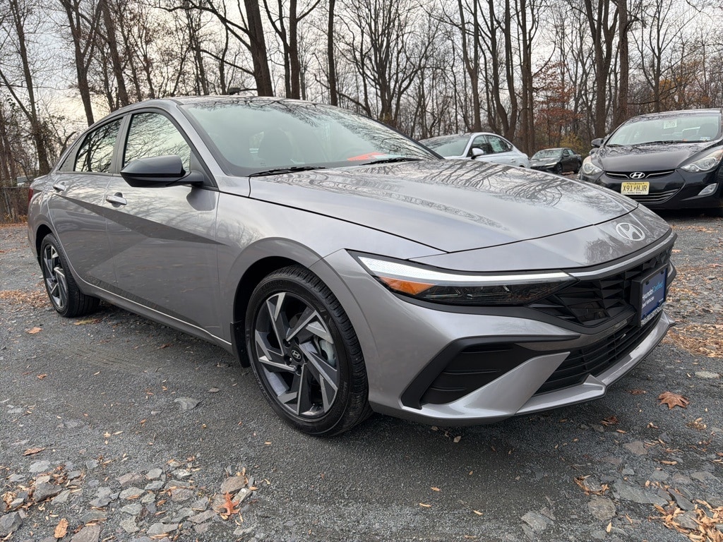 Used 2025 Hyundai Elantra SEL Sport Sedan
