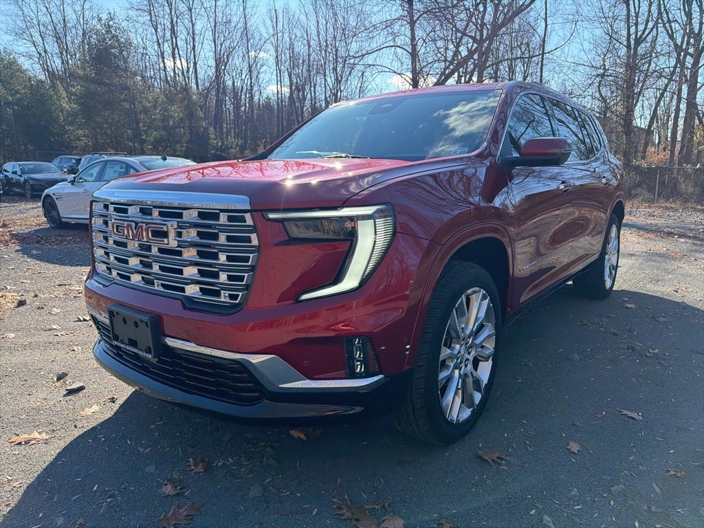 2024 GMC Acadia Denali's photo