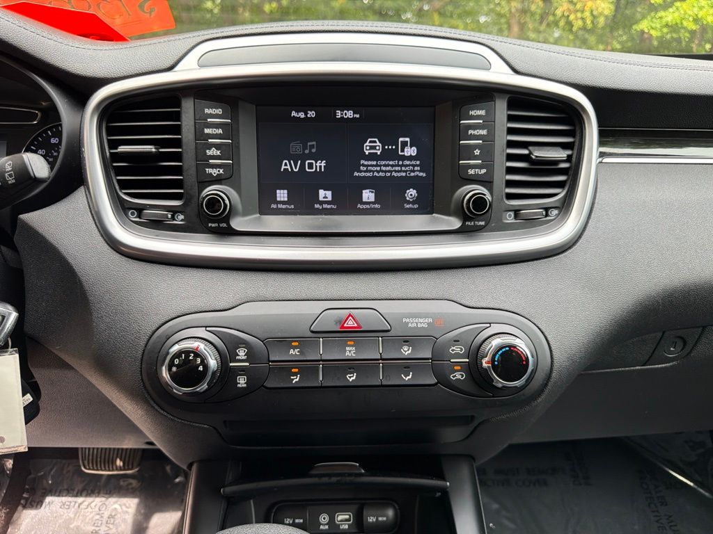 2019 Kia Sorento LX - Photo 23