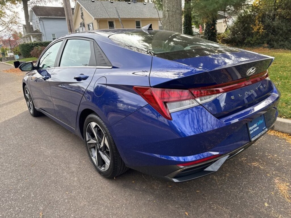 Used 2022 Hyundai Elantra SEL Sedan