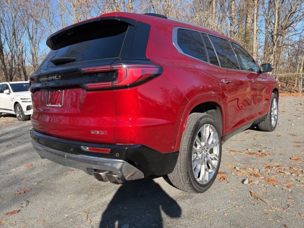 Used 2024 GMC Acadia Denali SUV