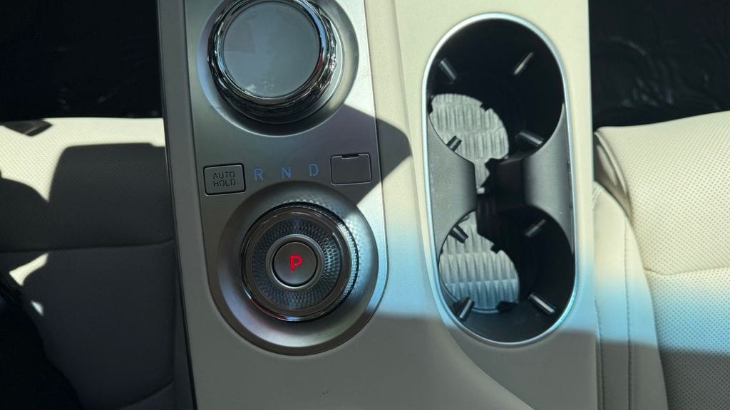 2023 GENESIS GV70 Standard - Photo 27