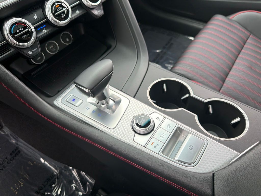 2023 GENESIS G70 Standard - Photo 28