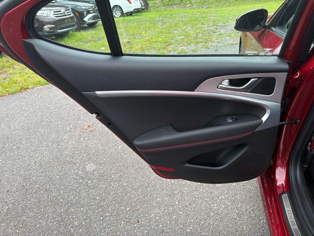 2023 GENESIS G70 Standard - Photo 14