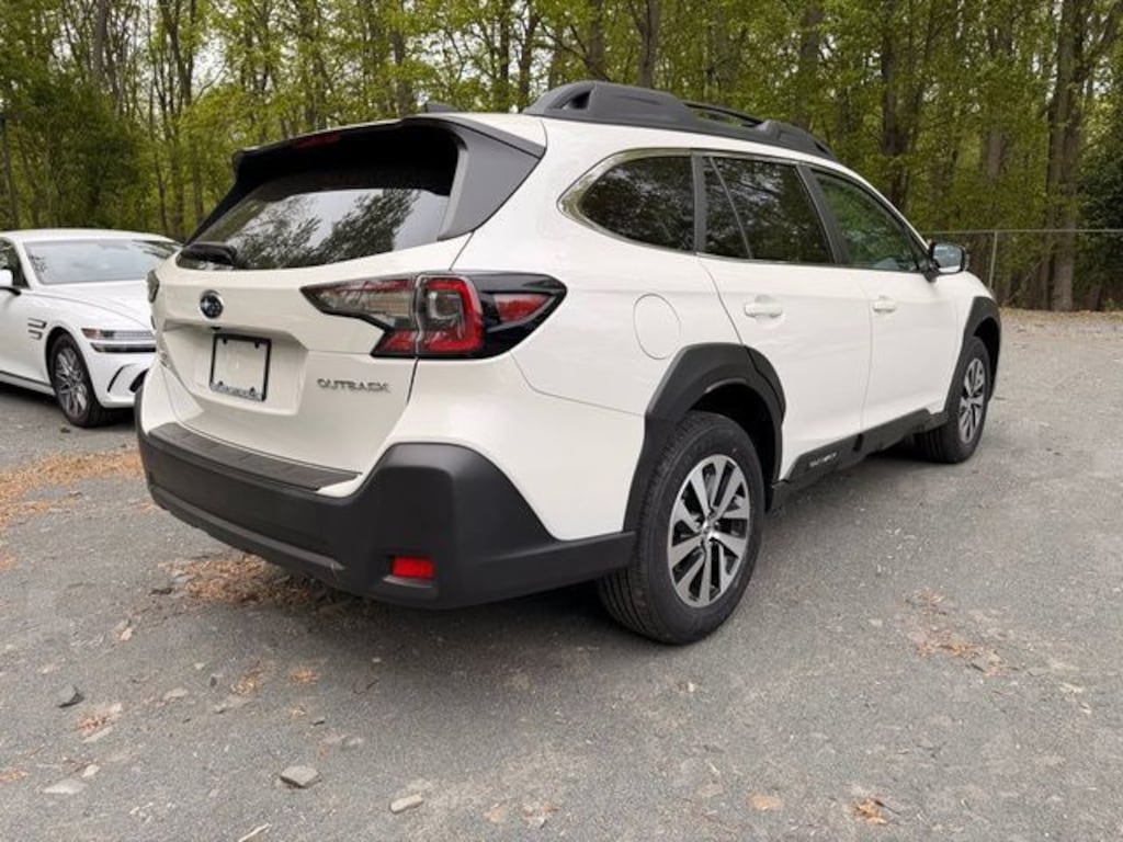 Used 2024 Subaru Outback Premium SUV