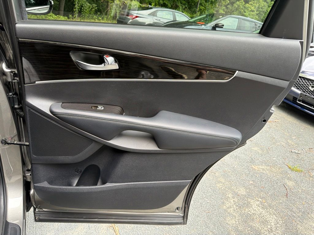 2019 Kia Sorento LX - Photo 11