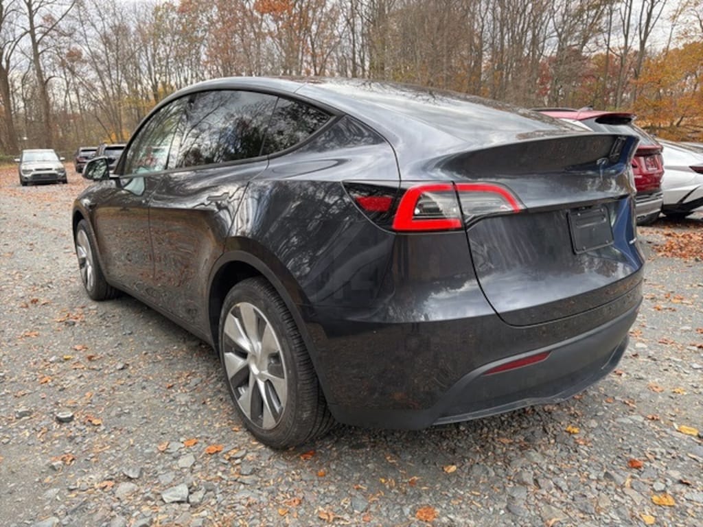 Used 2024 Tesla Model Y Long Range SUV