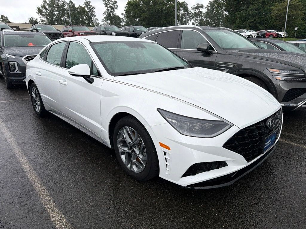 Used 2023 Hyundai Sonata SEL Sedan
