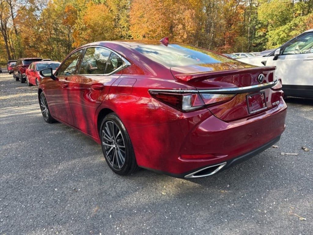 Used 2022 Lexus ES 350 Sedan