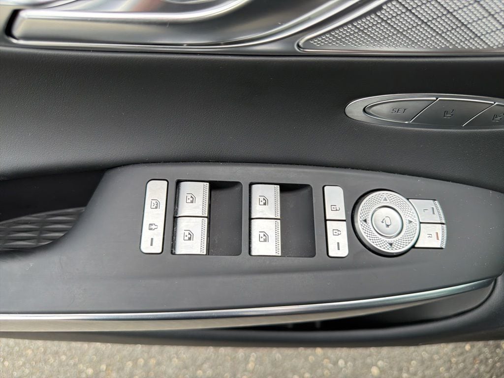 2023 GENESIS GV70 Standard - Photo 19