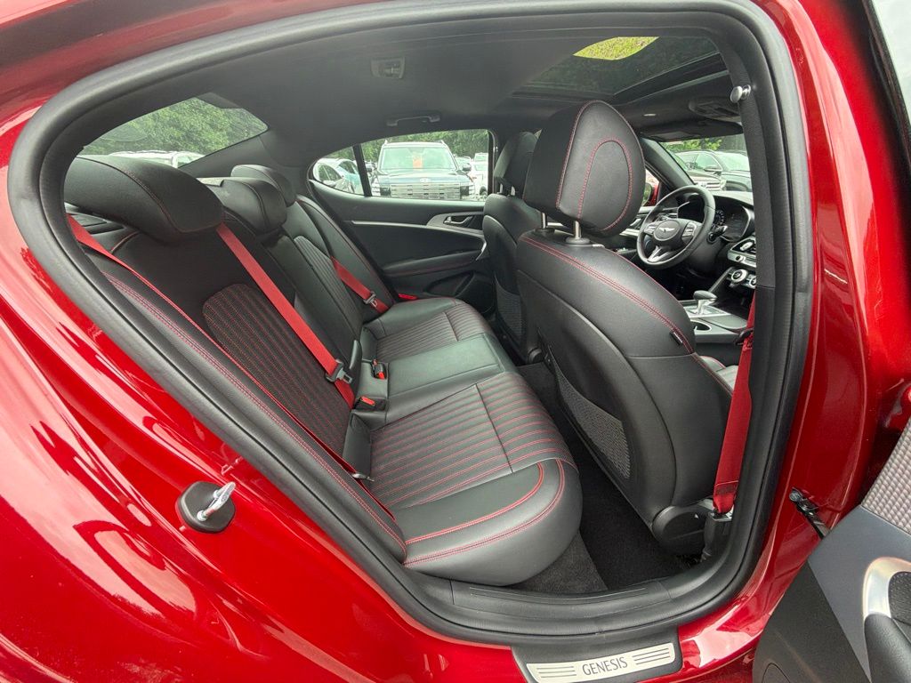 2023 GENESIS G70 Standard - Photo 11