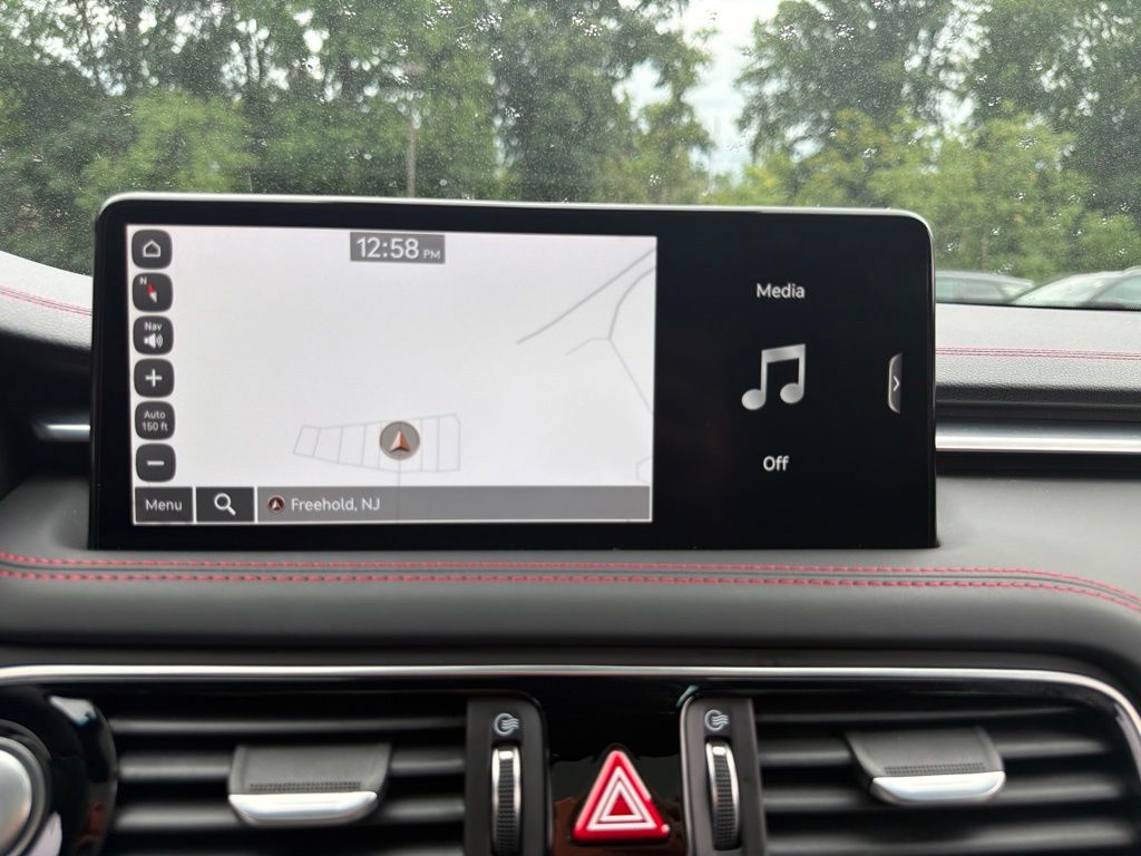 2023 GENESIS G70 Standard - Photo 24