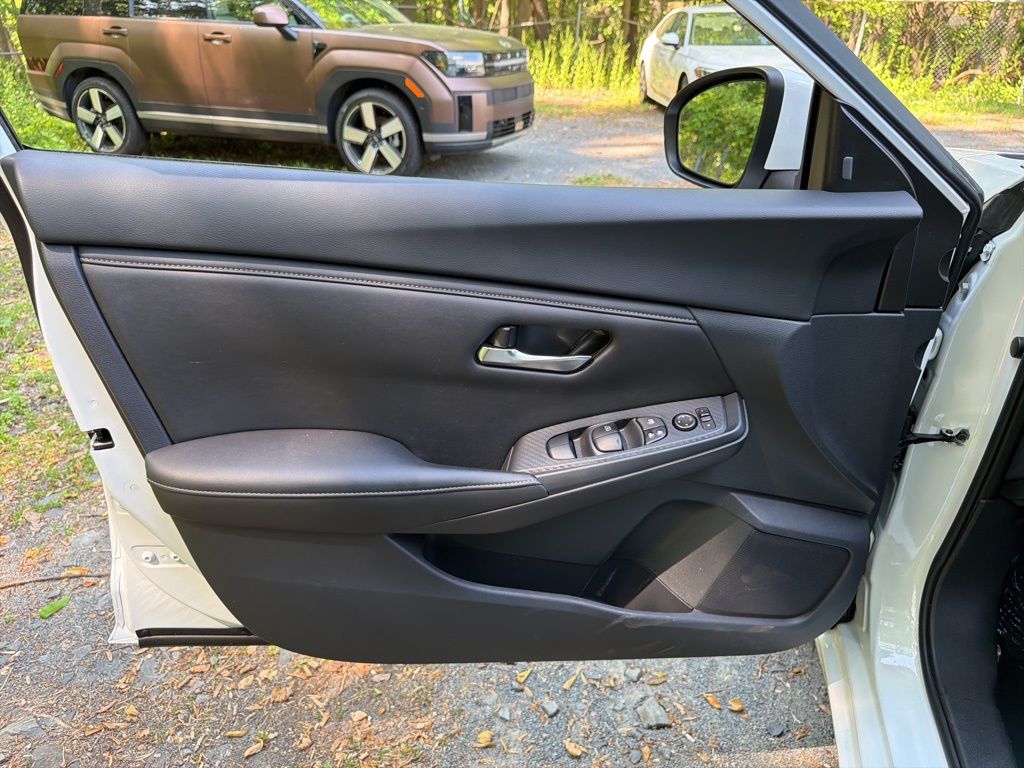 2023 Nissan Sentra SV - Photo 16